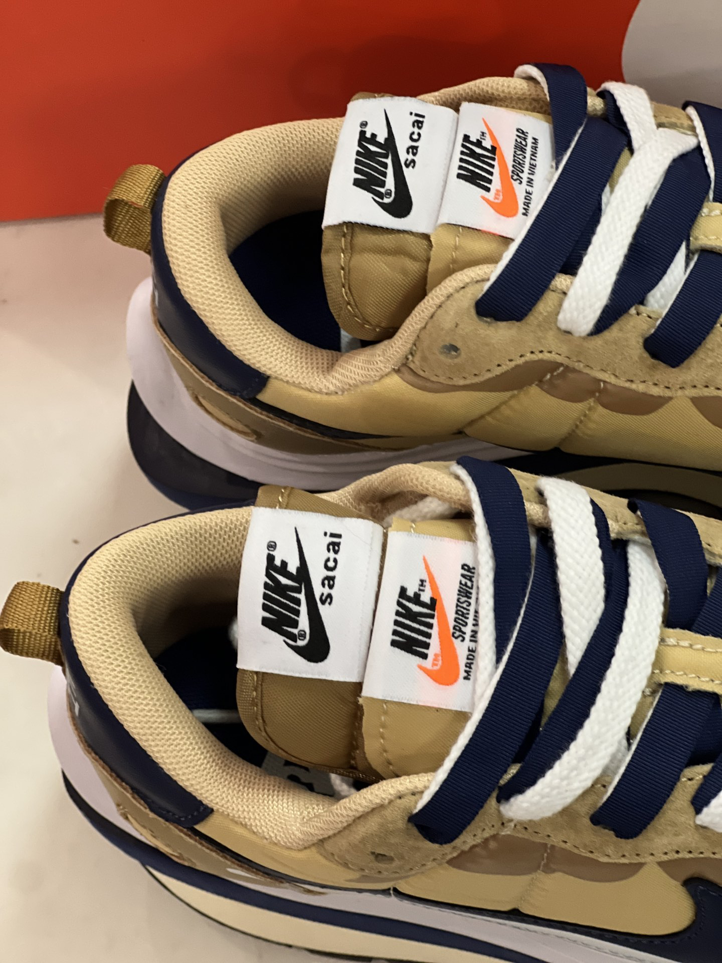 Nike Sneakers-250