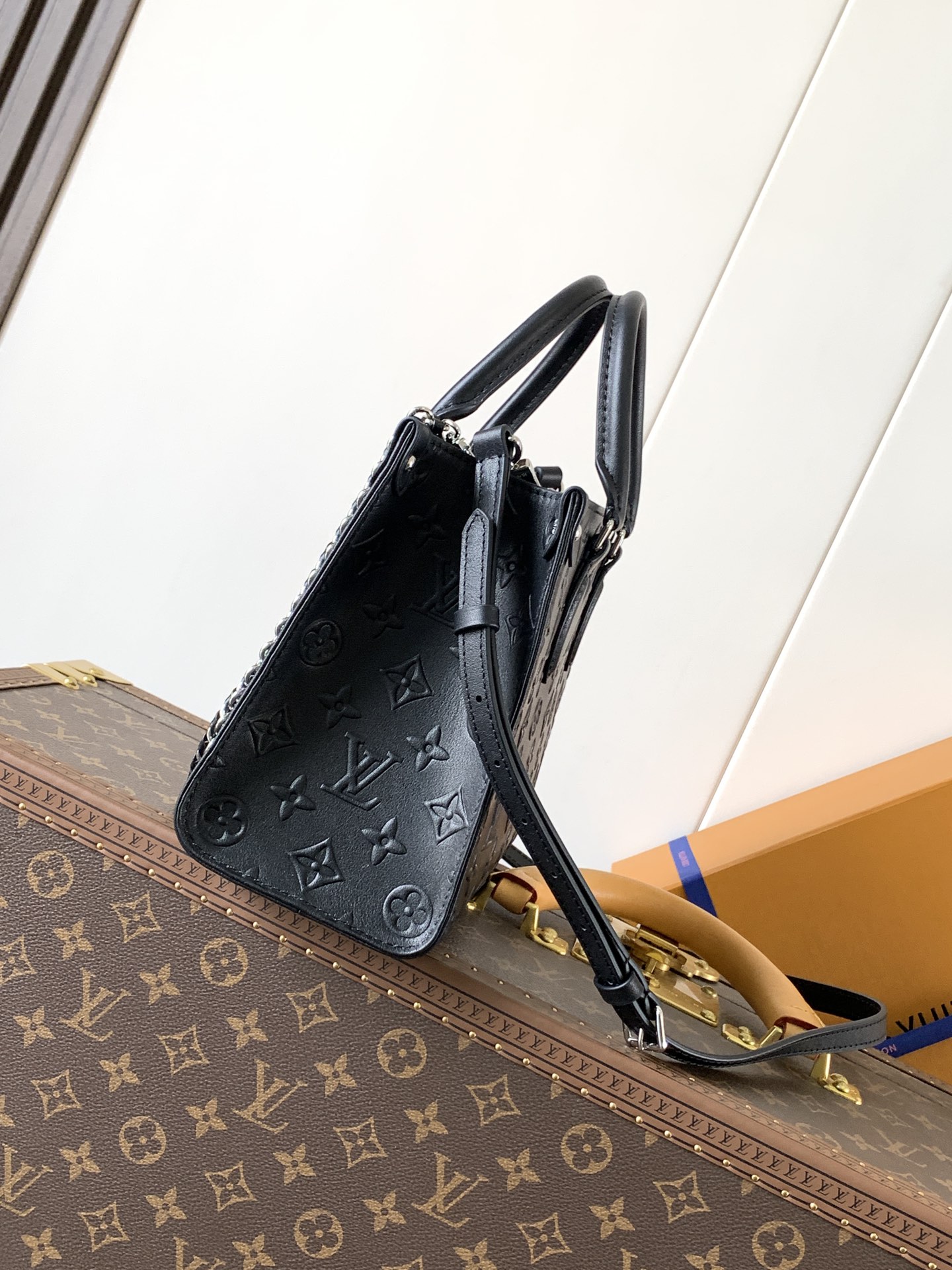Louis Vuitton Hot New Product-37