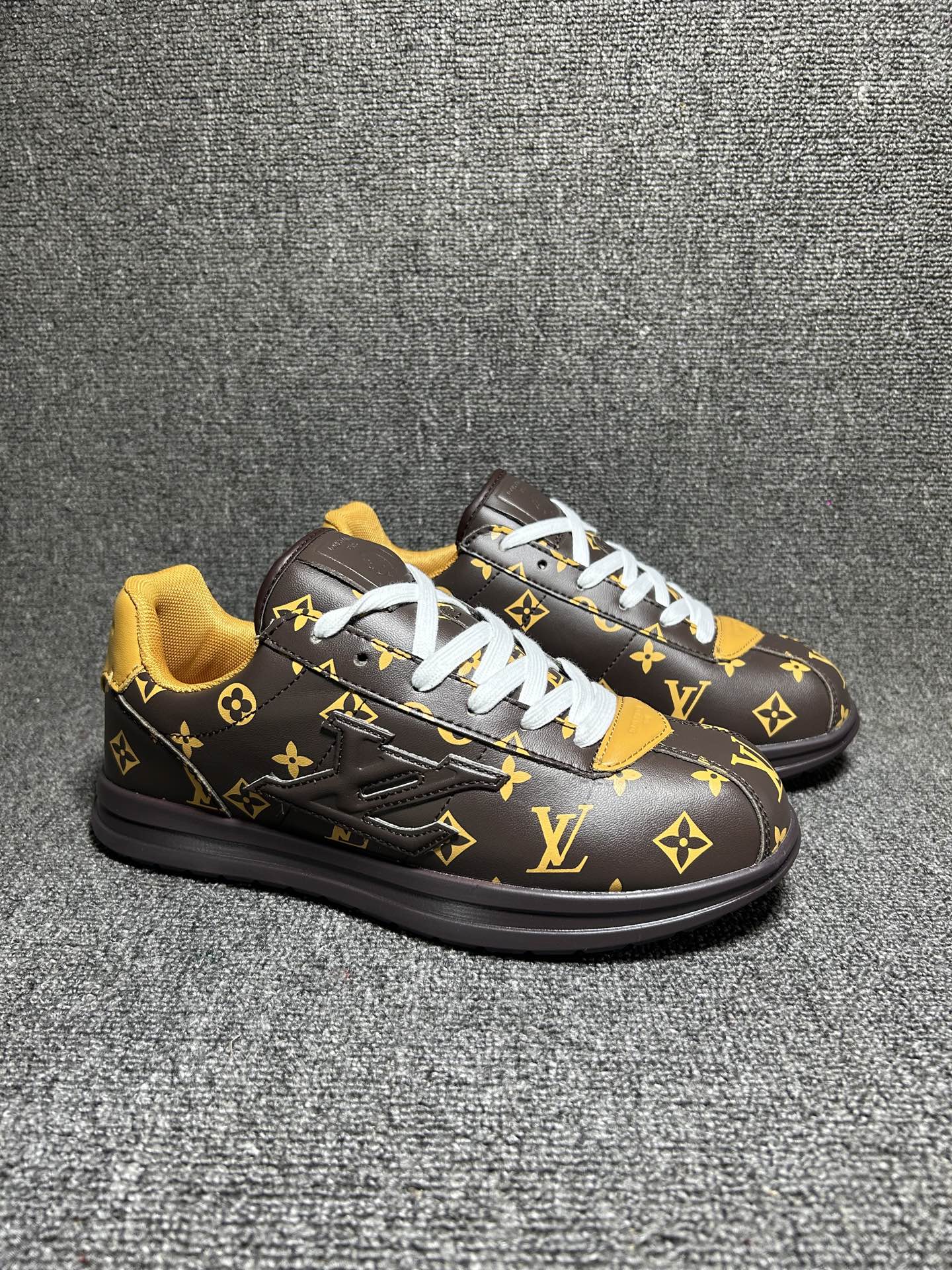 Lv Sneakers-195