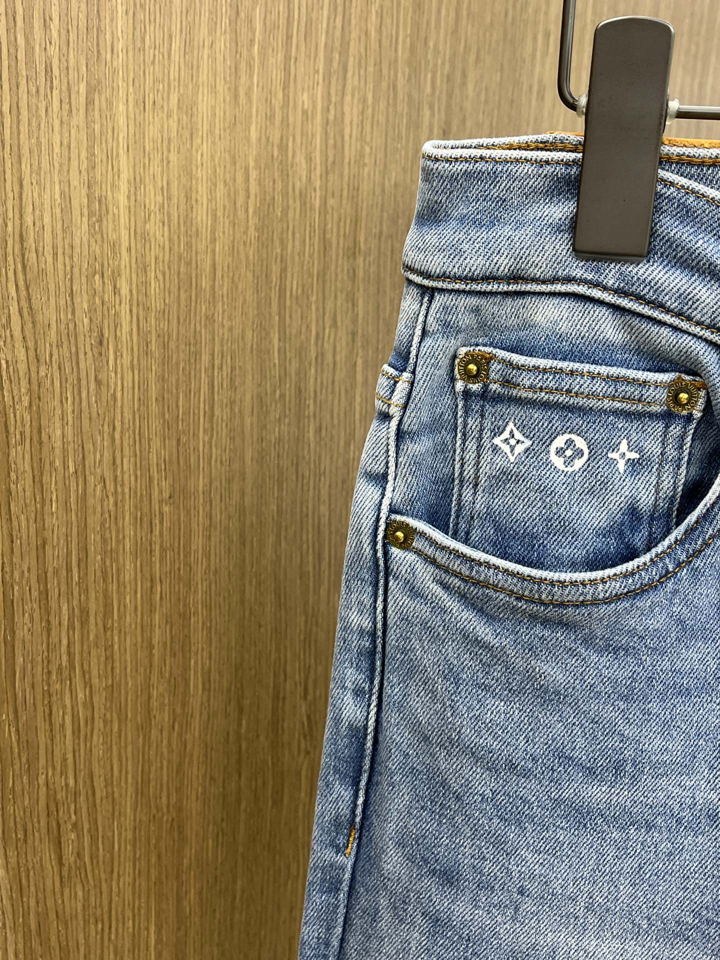 LV Clothing-27