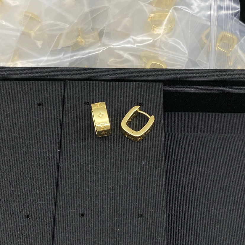 LV earrings-8