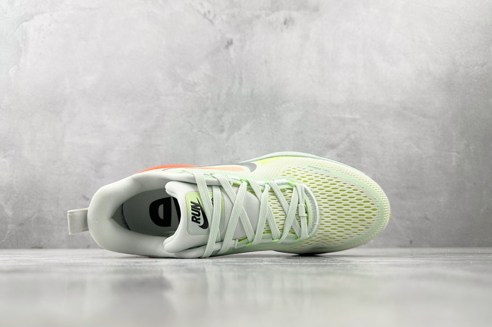 Nike Sneakers-165