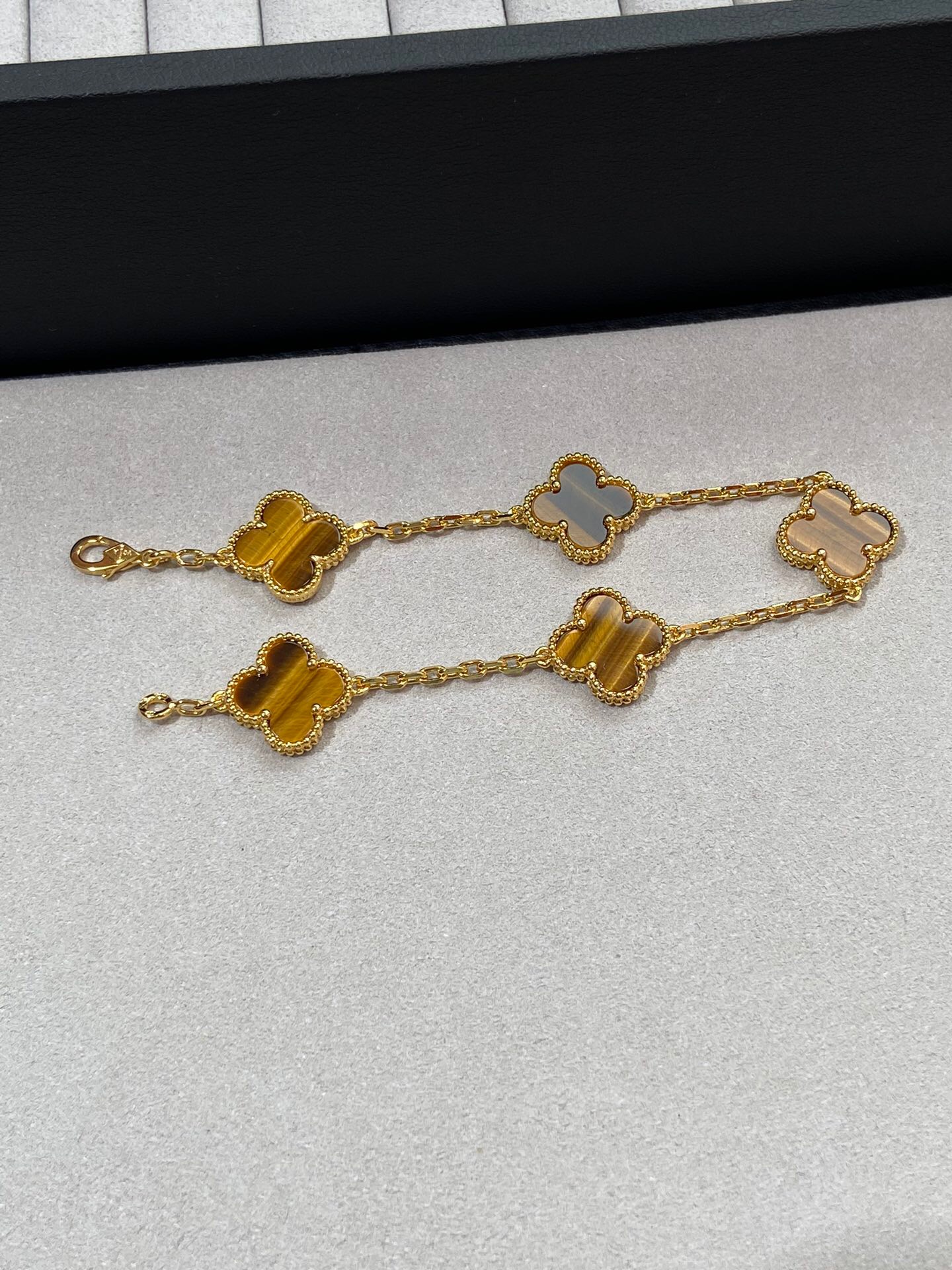 Van Cleef & Arpels Bracelet-5