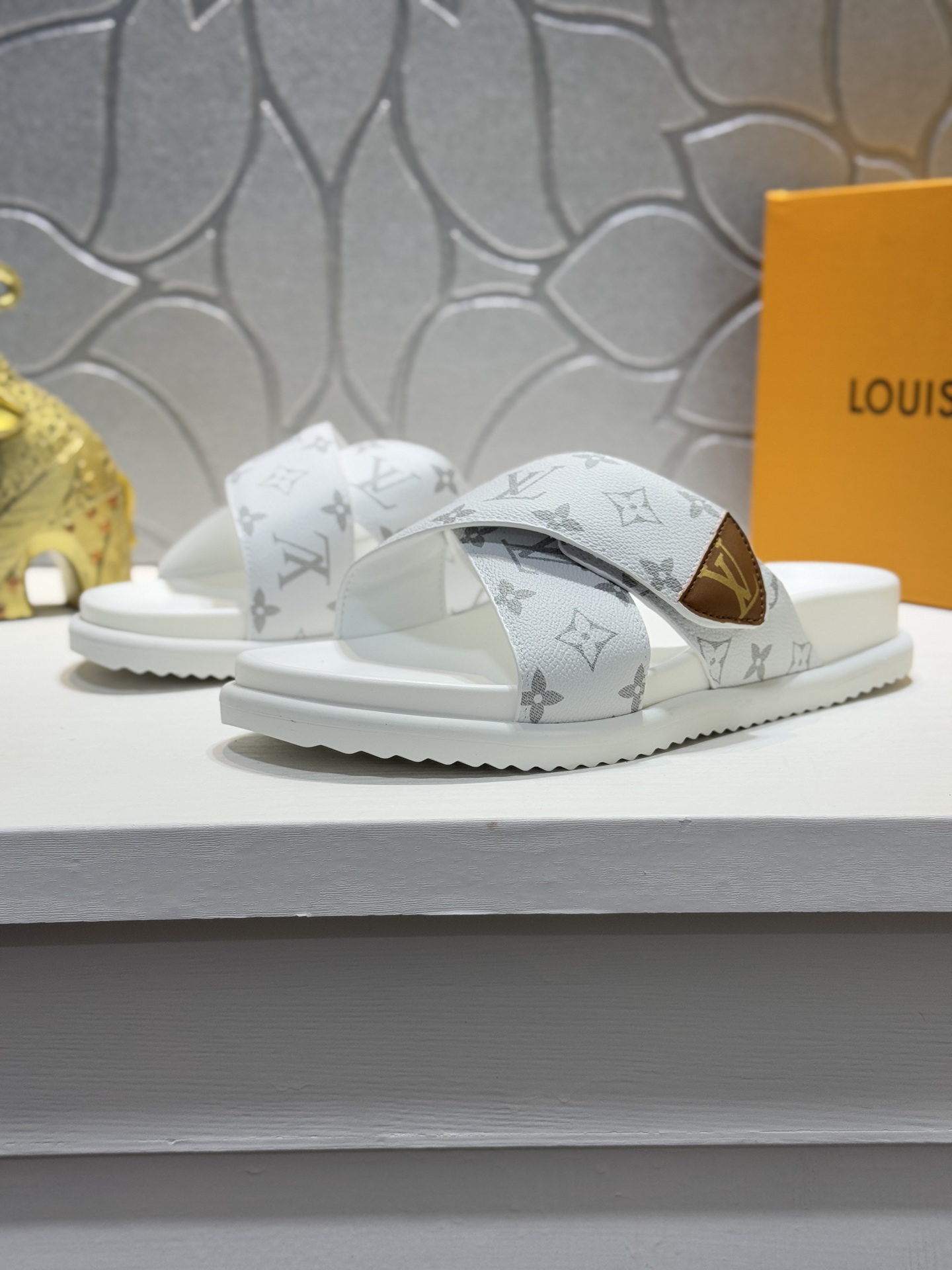 LV Summer footwear