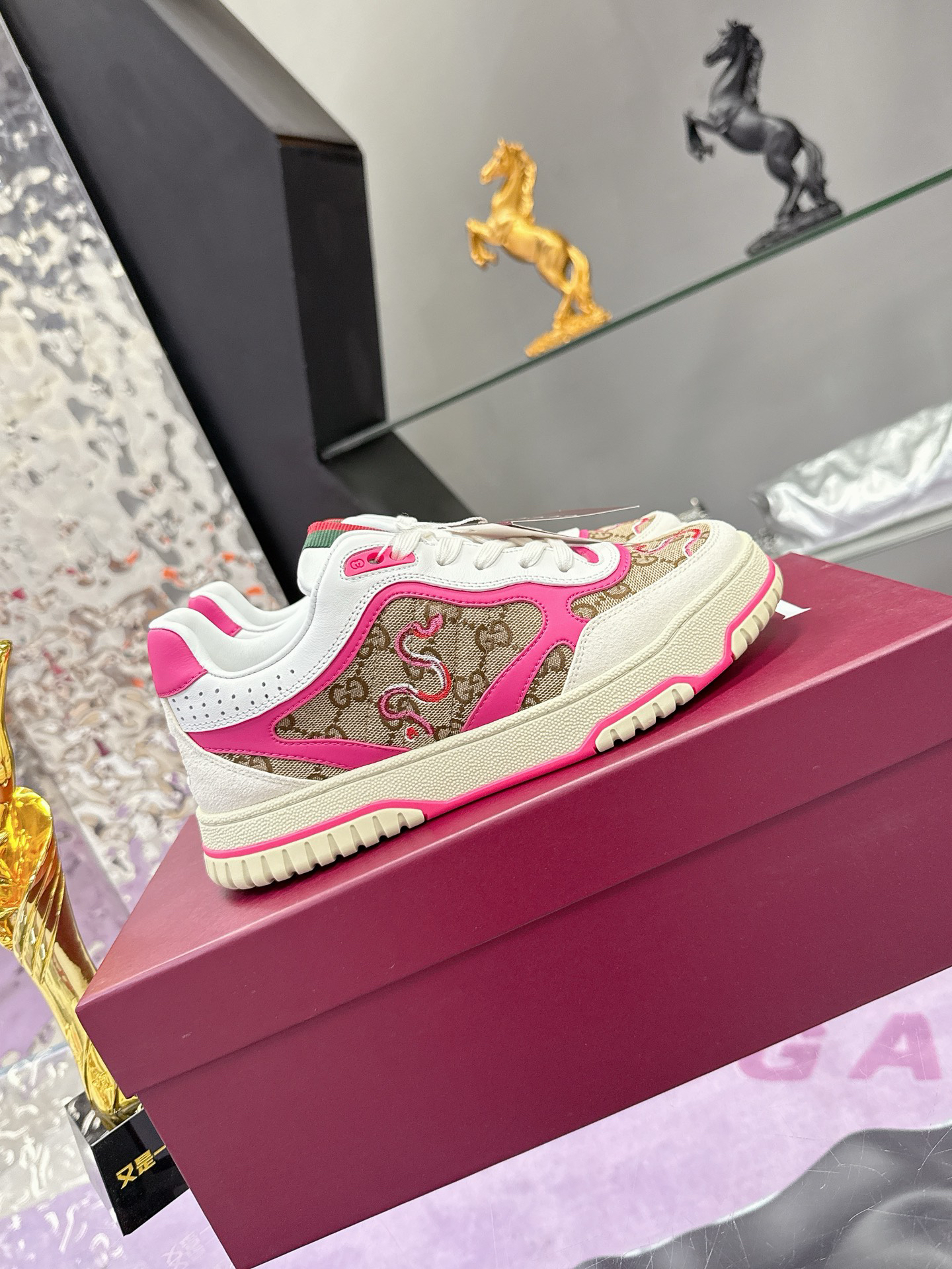 Gucci Sneakers-135
