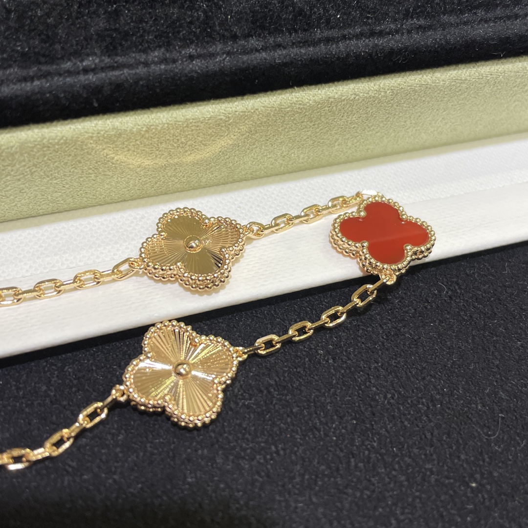 Van Cleef & Arpels Bracelet-106