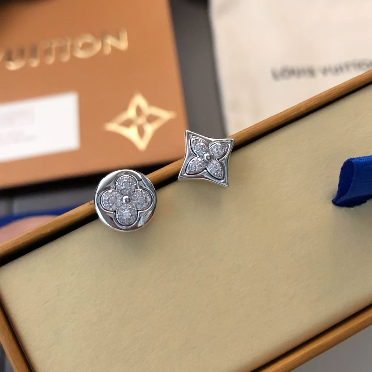 LV earrings-53