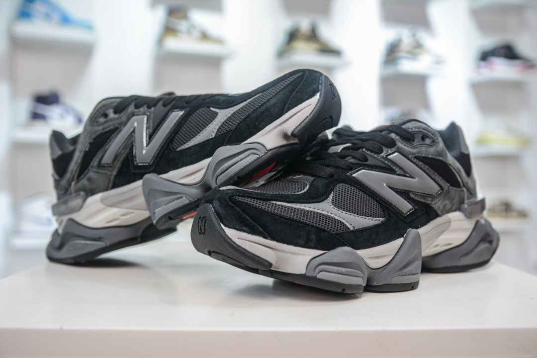 New Balance Sneakers-24