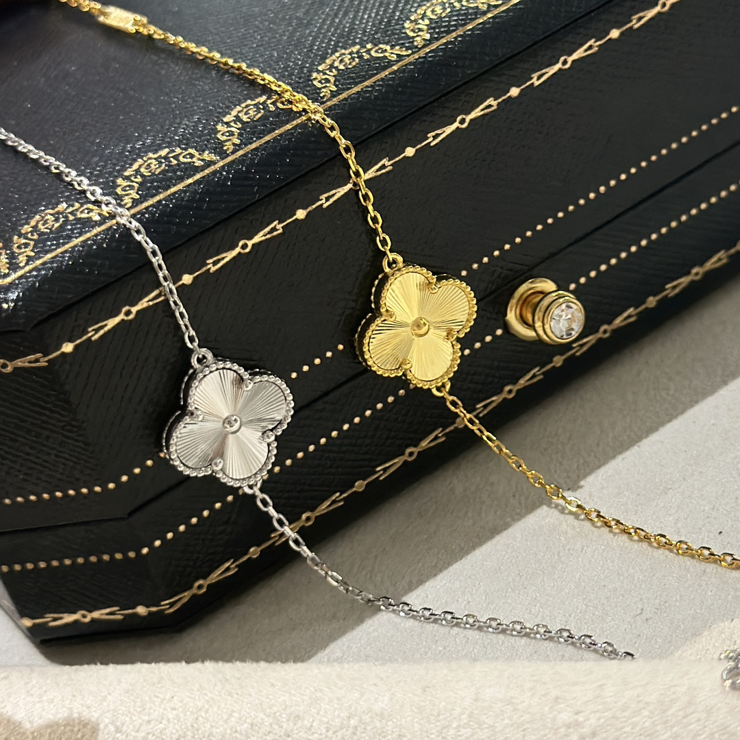 Van Cleef & Arpels Bracelet-29