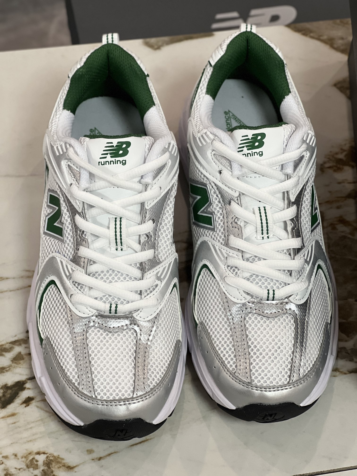 New Balance Sneakers-140