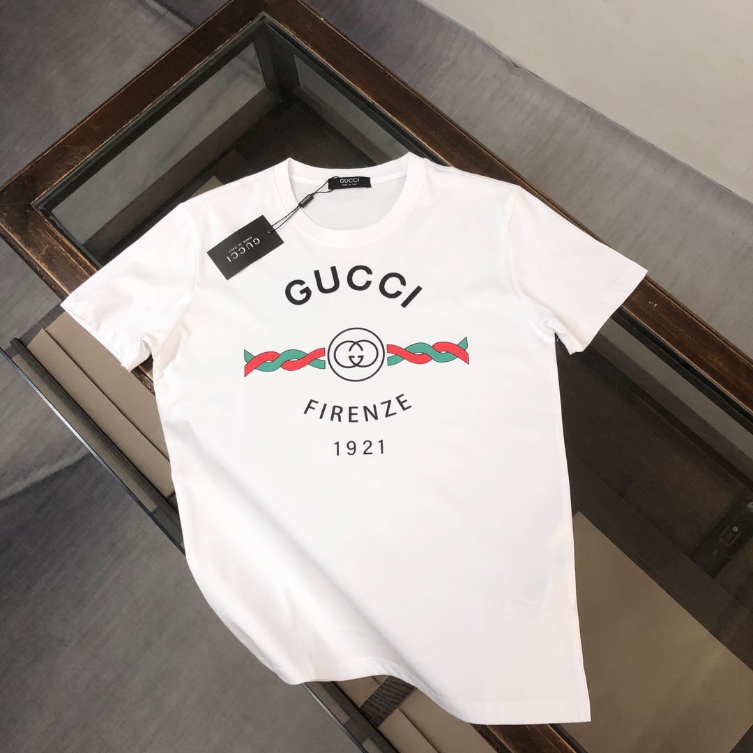 Gucci clothing-180