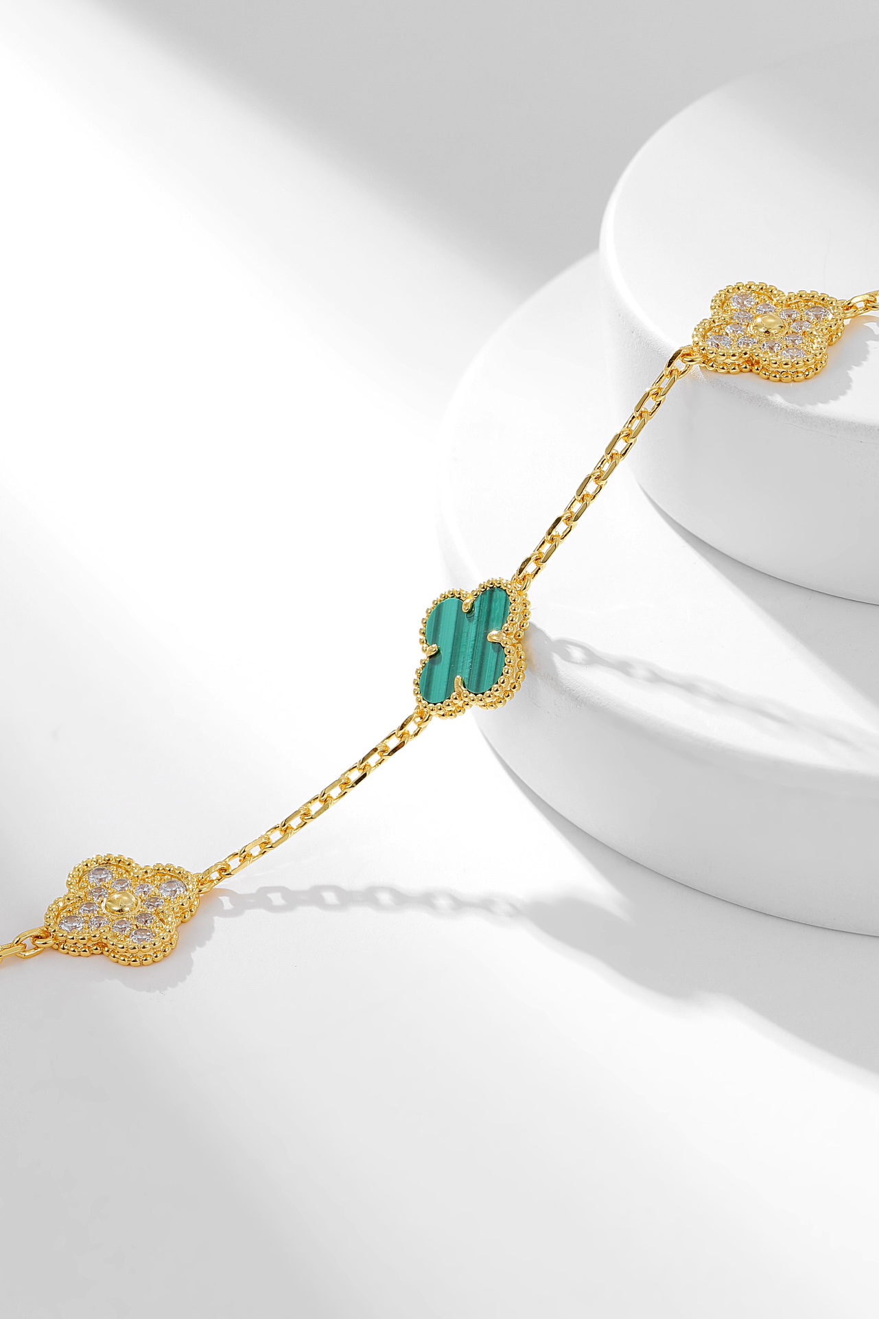 Van Cleef & Arpels necklace-90