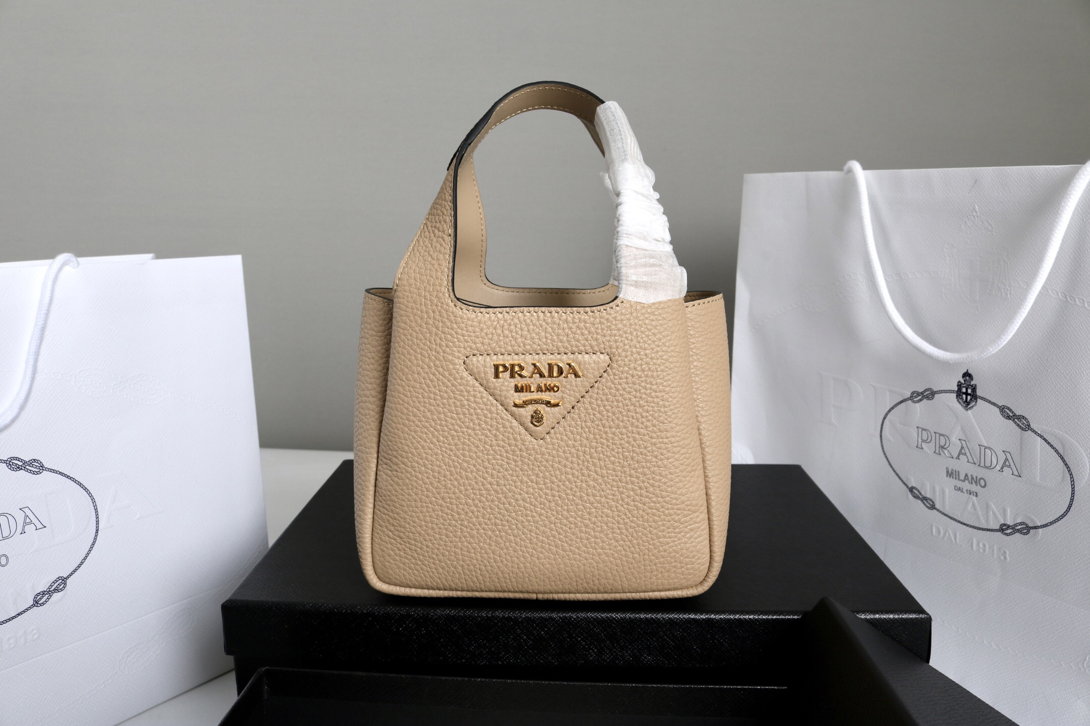 Prada Hot New Product-56