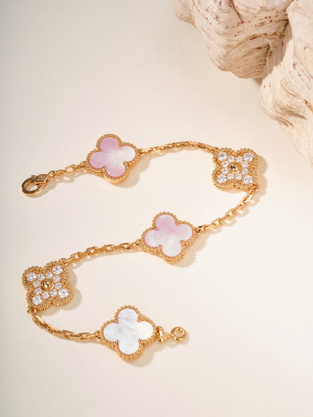 Van Cleef & Arpels Bracelet-22