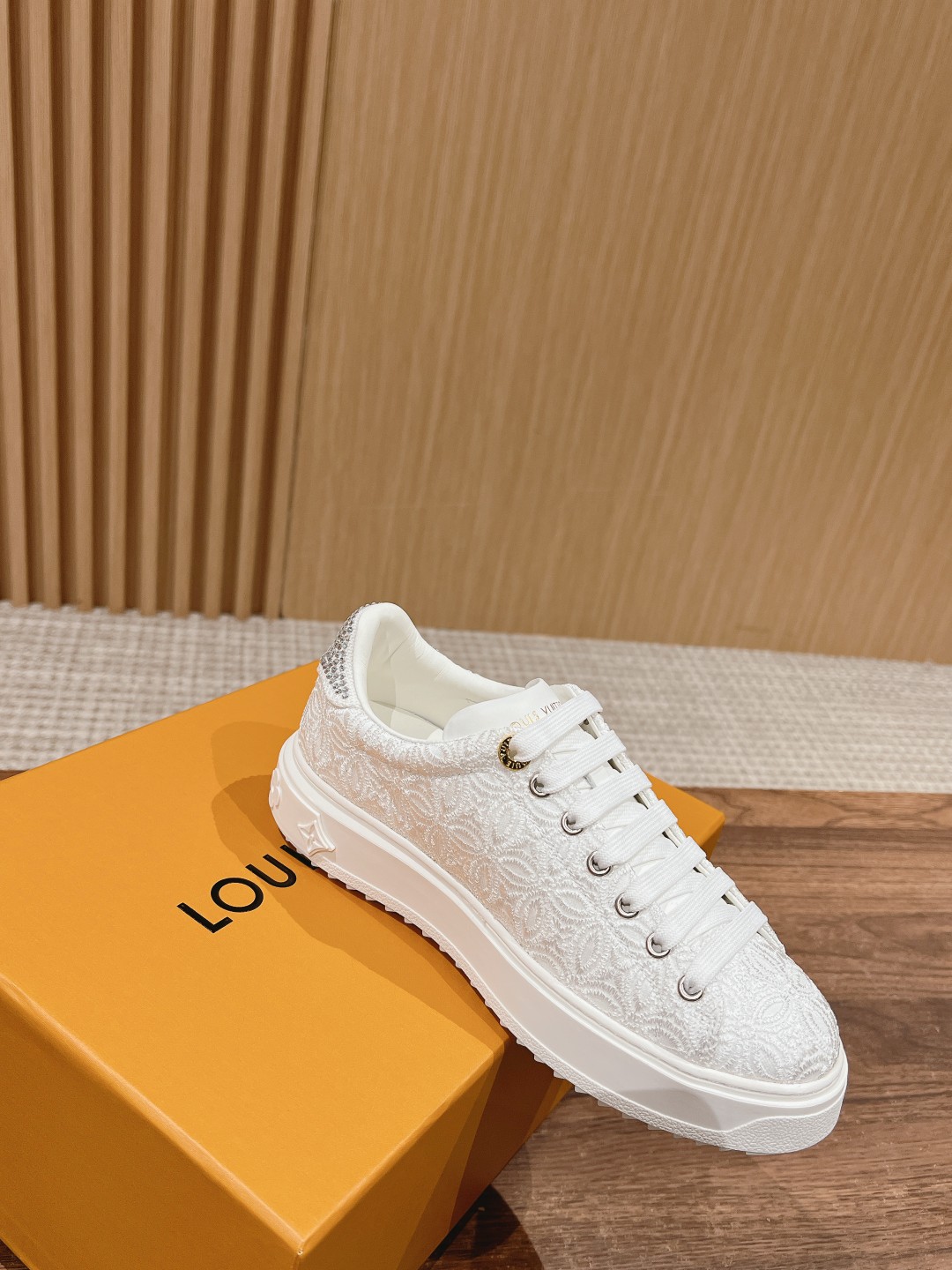 Lv Sneakers-105