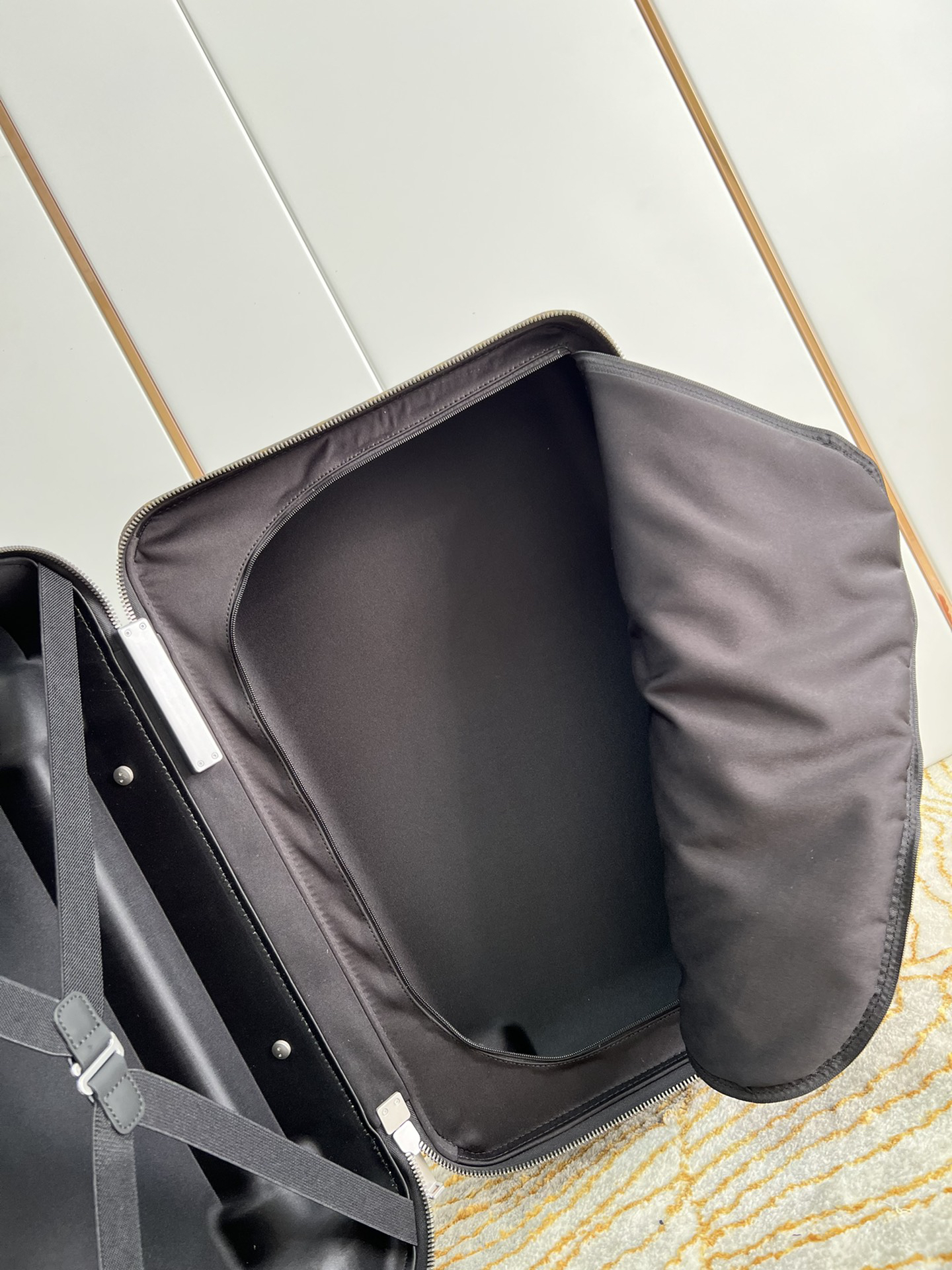 LV luggage-25