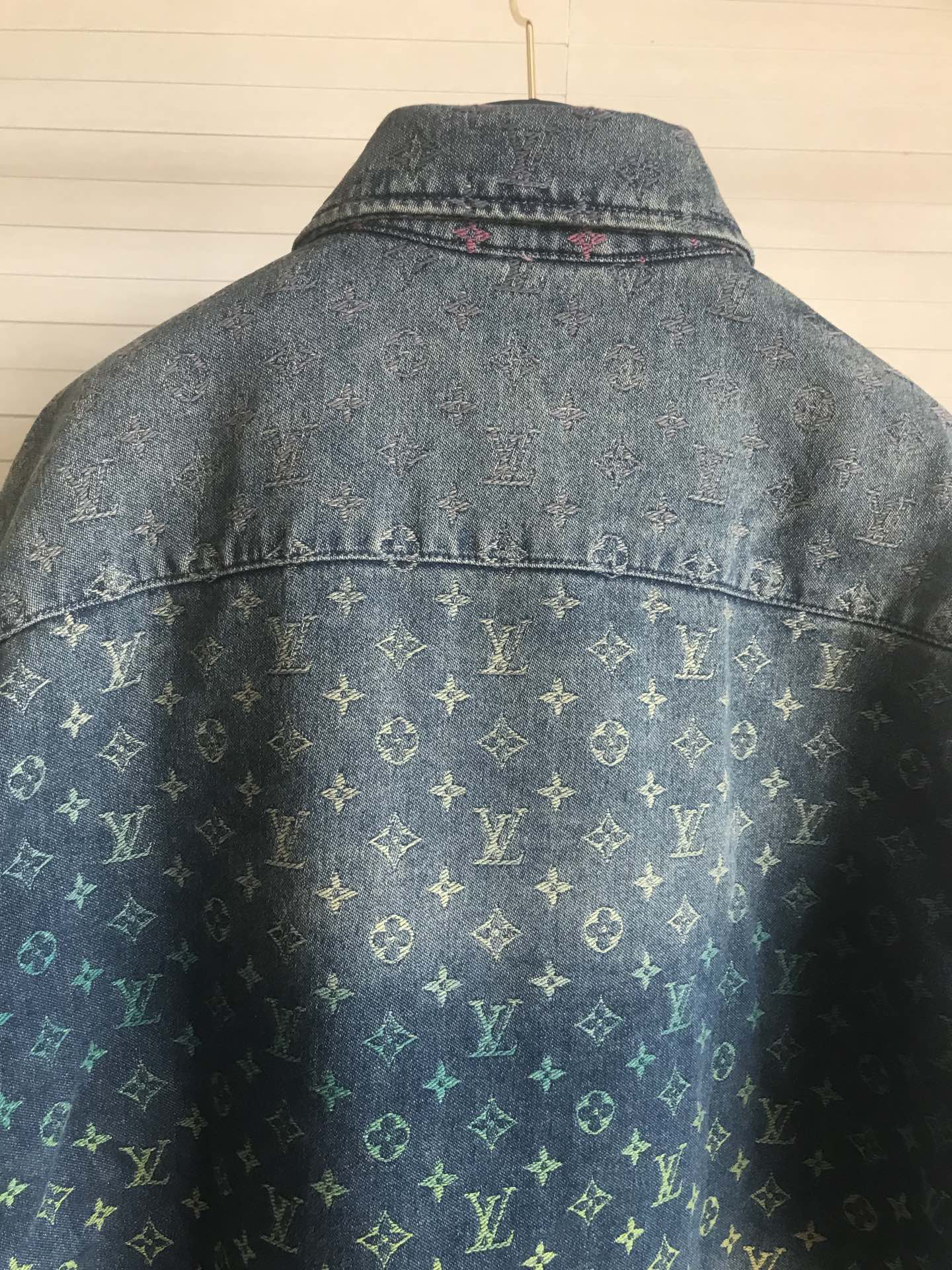 LV Clothing-15