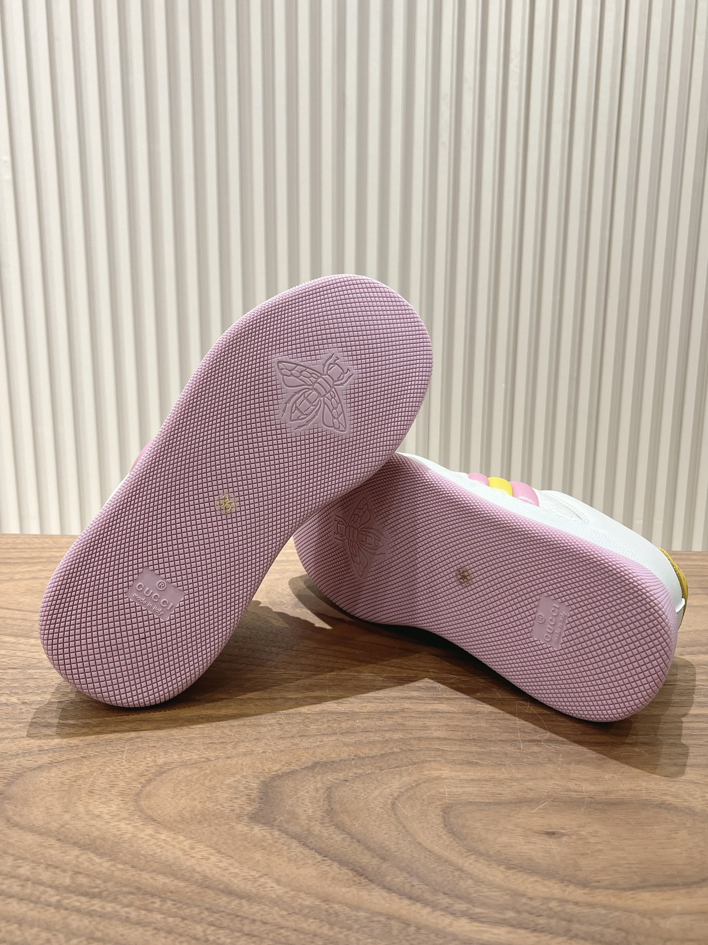 Gucci Sneakers-146
