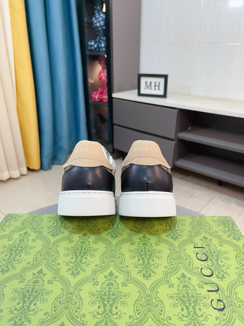 Gucci Sneakers-131