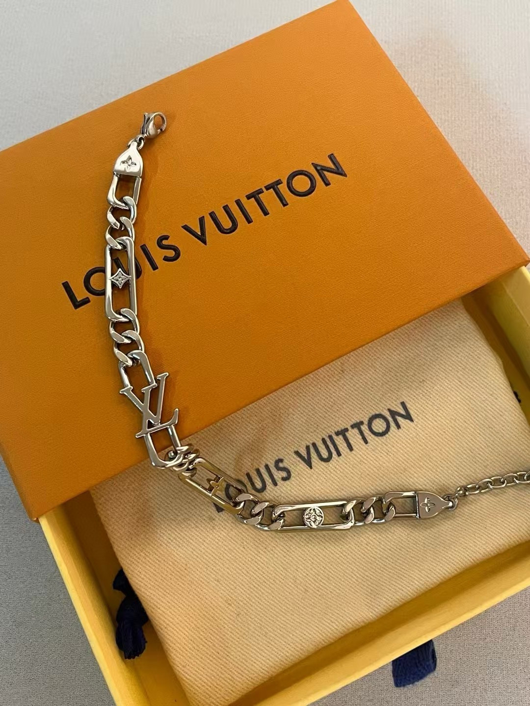 LV Bracelet-69
