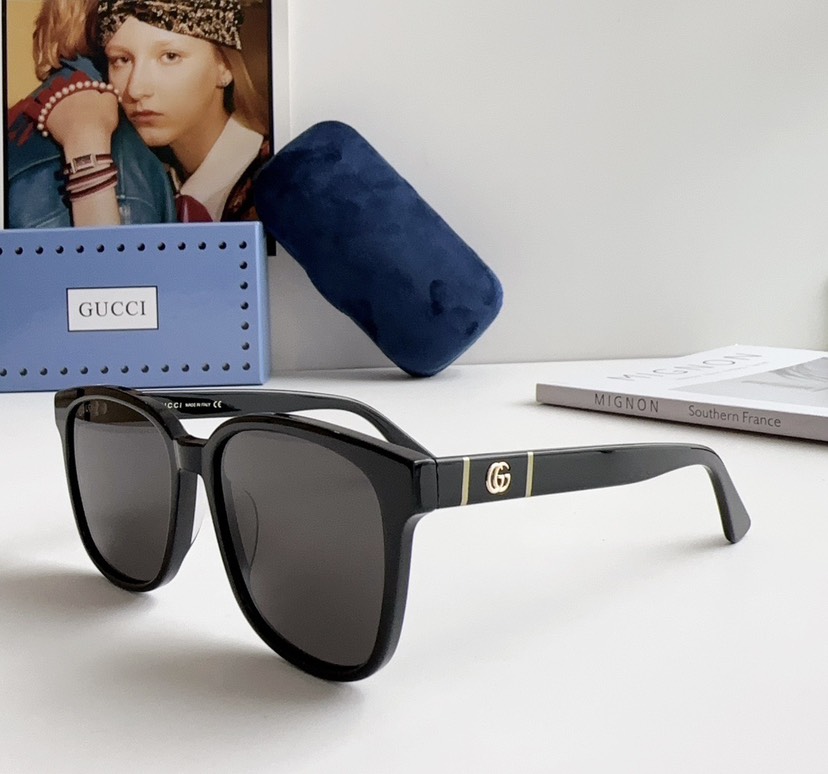 Gucci glasses-30