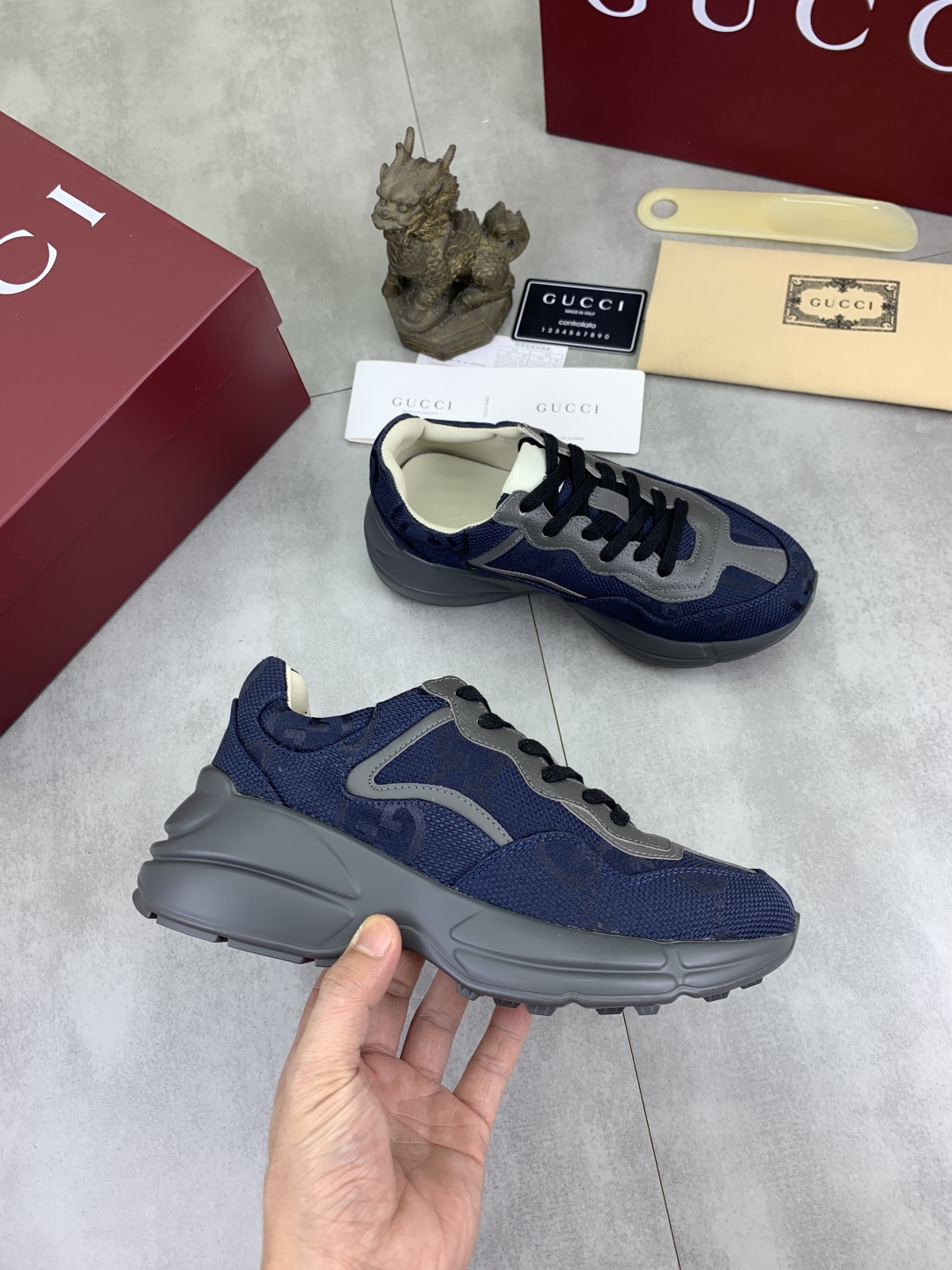 Gucci Sneakers-180