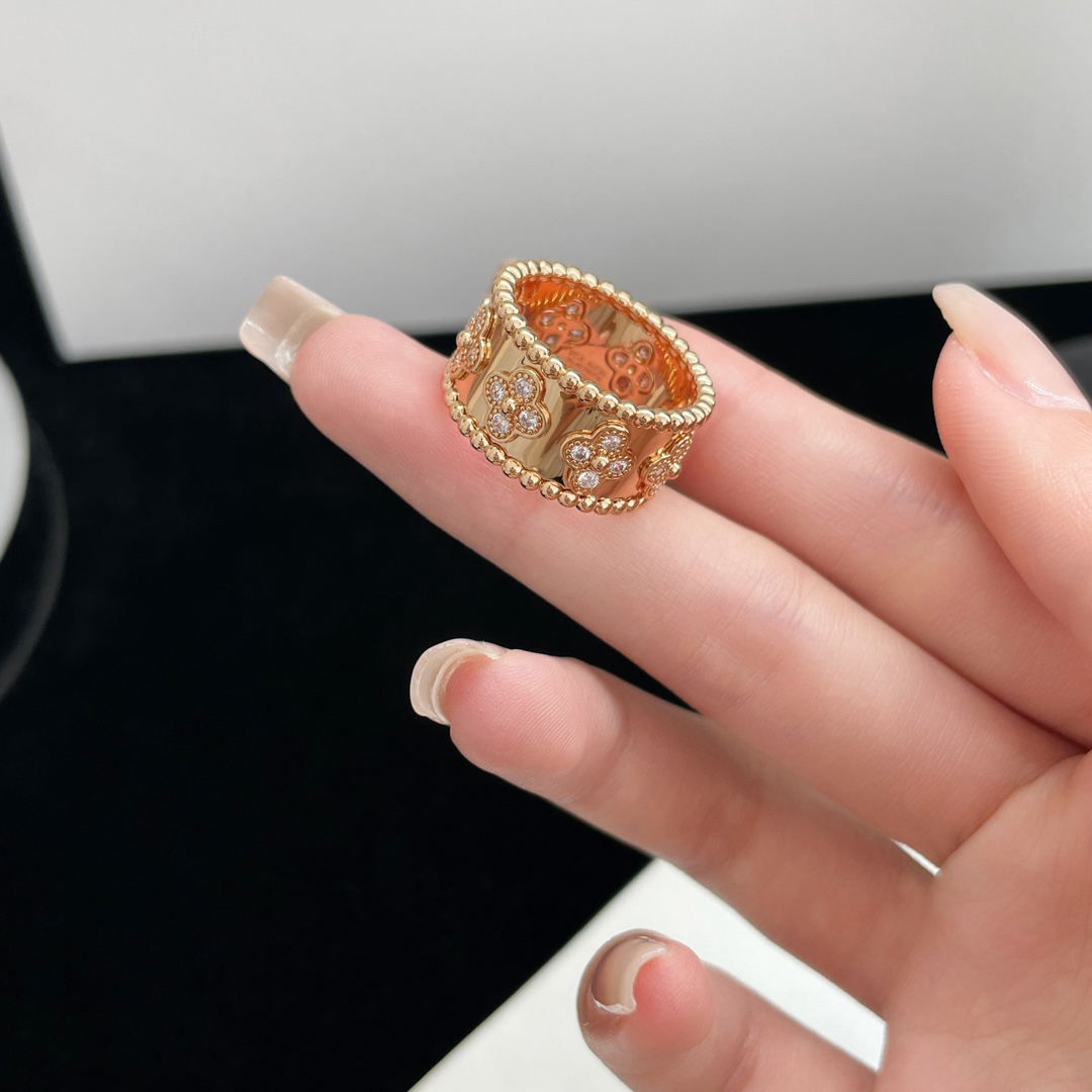 Van Cleef & Arpels ring-67