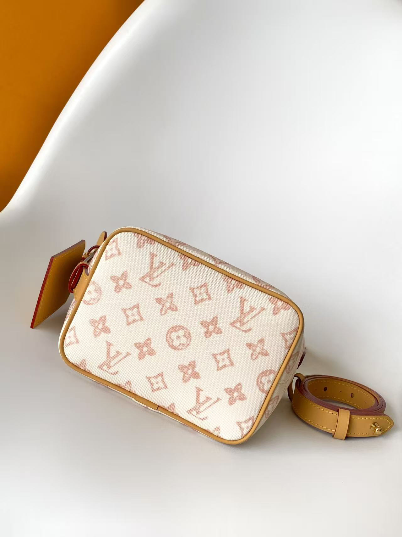 Louis Vuitton Hot New Product-224