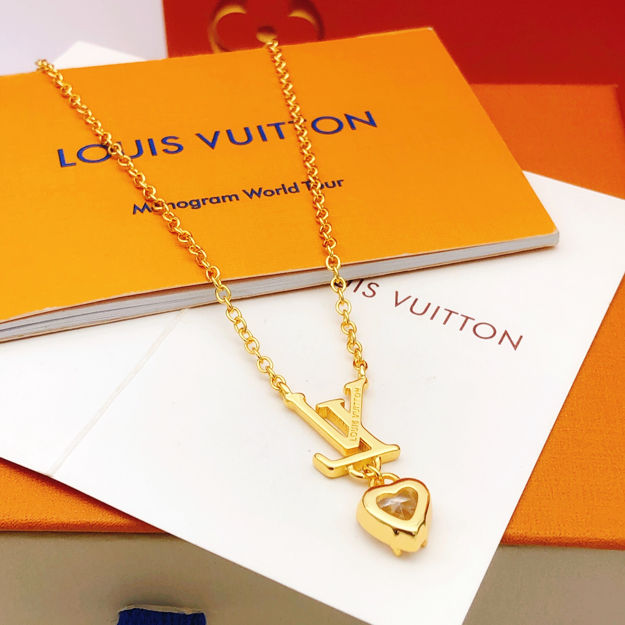 LV necklace-45