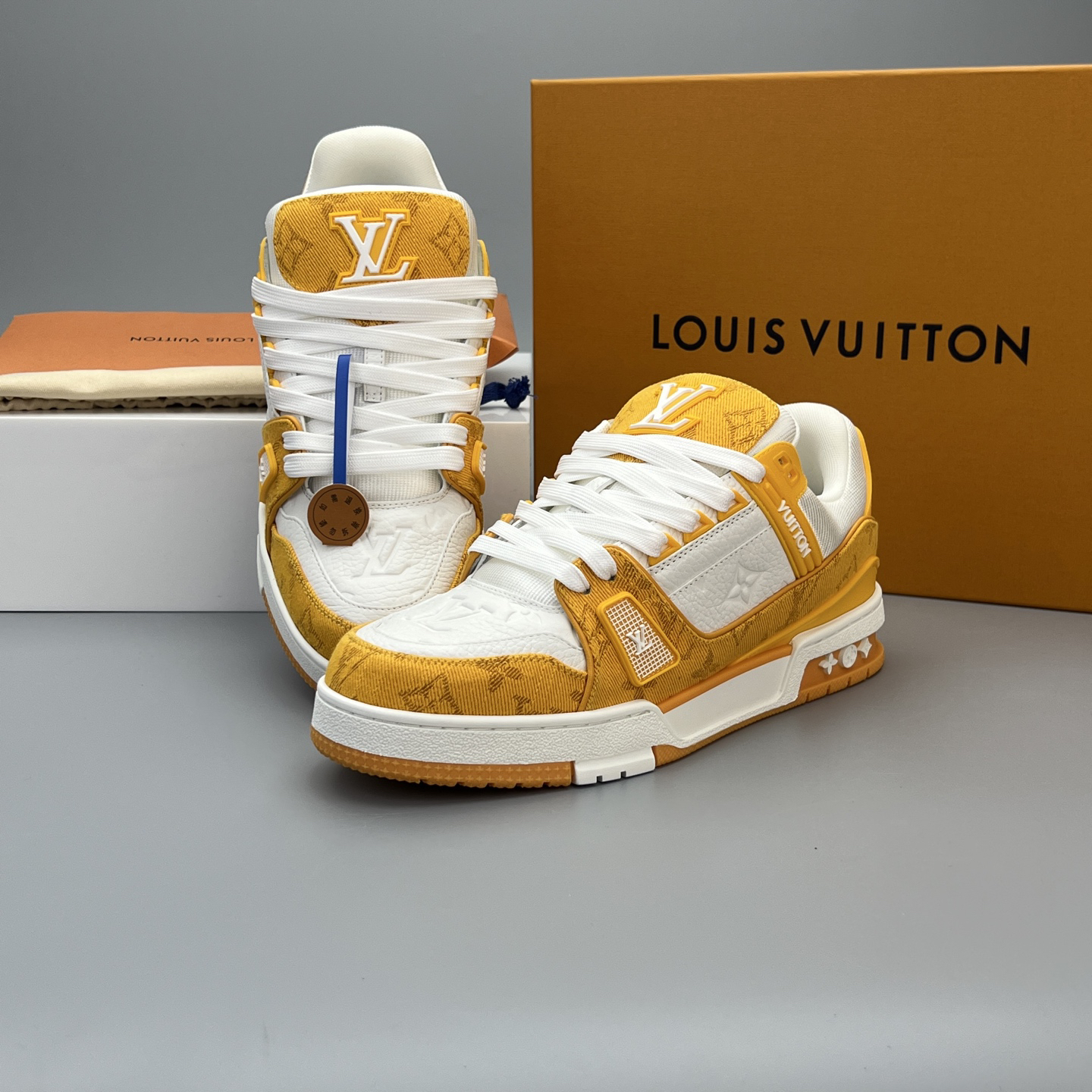 Lv Sneakers-137