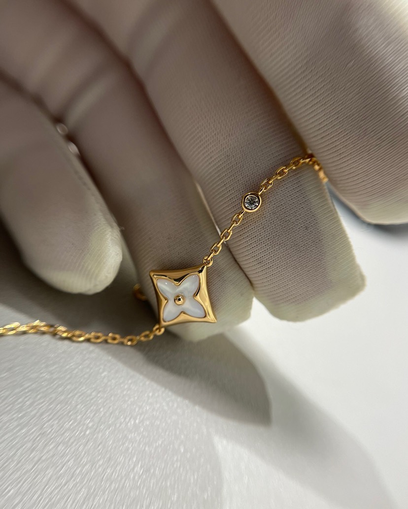 LV Bracelet-10