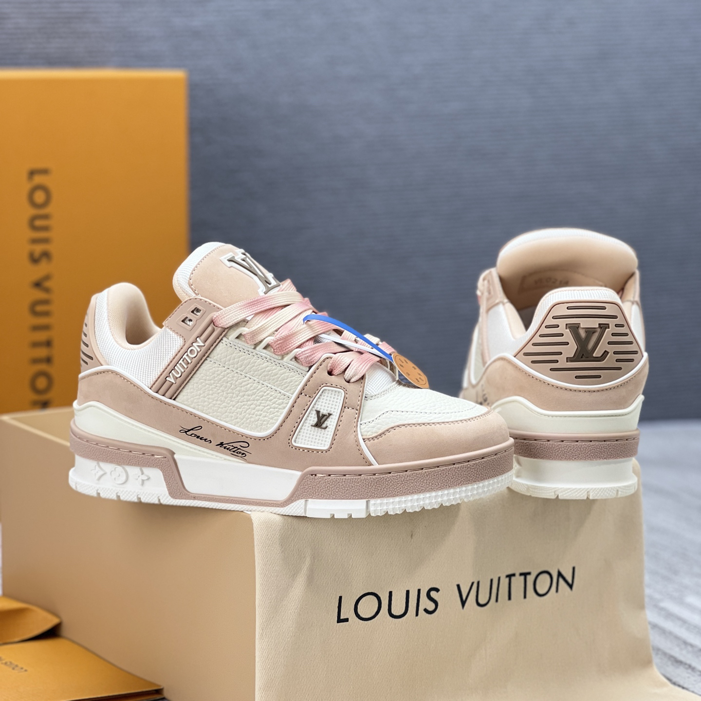 Lv Sneakers-151
