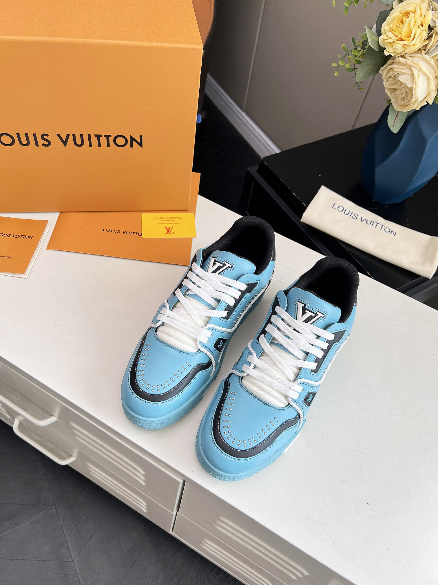 Lv Sneakers-69