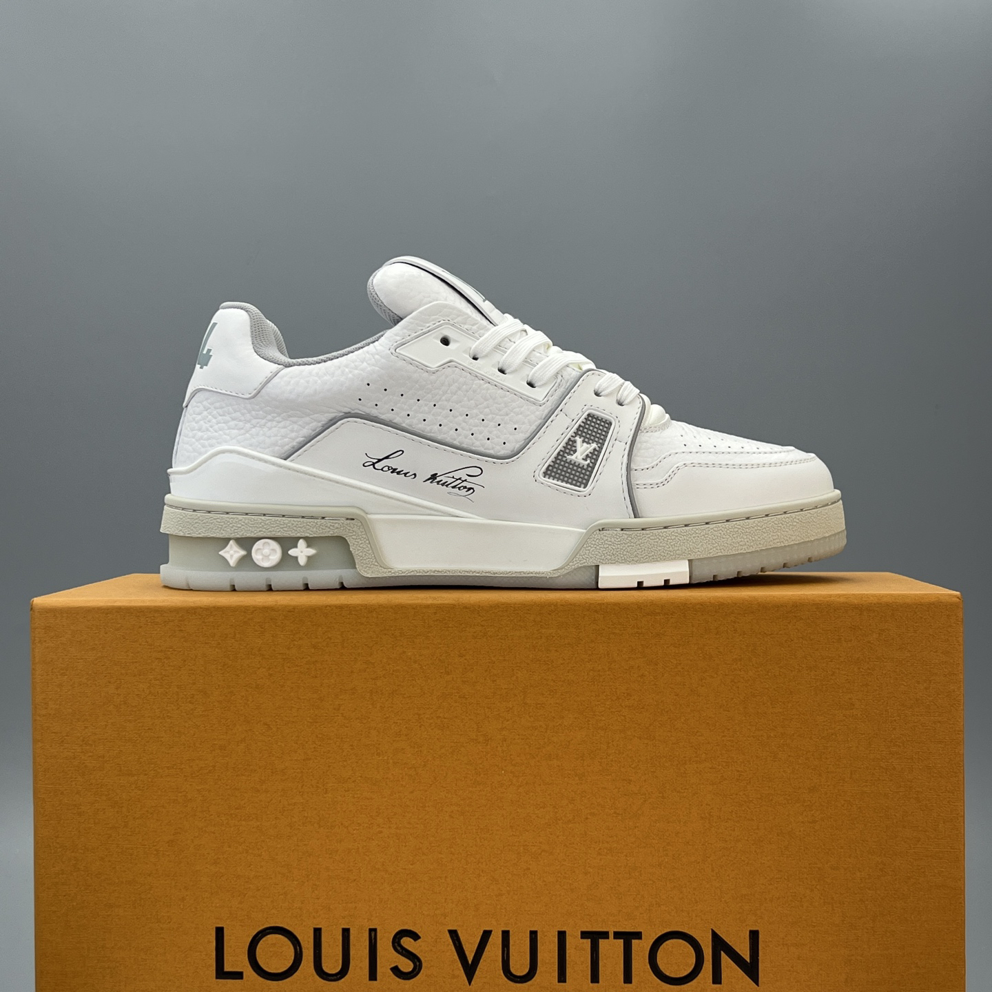 Lv Sneakers-136
