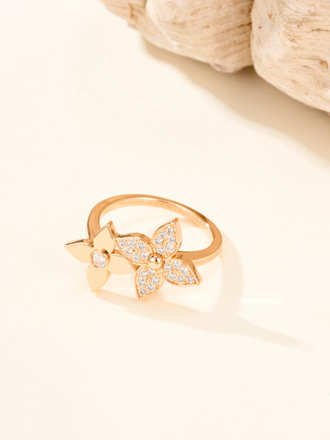 LV ring-19
