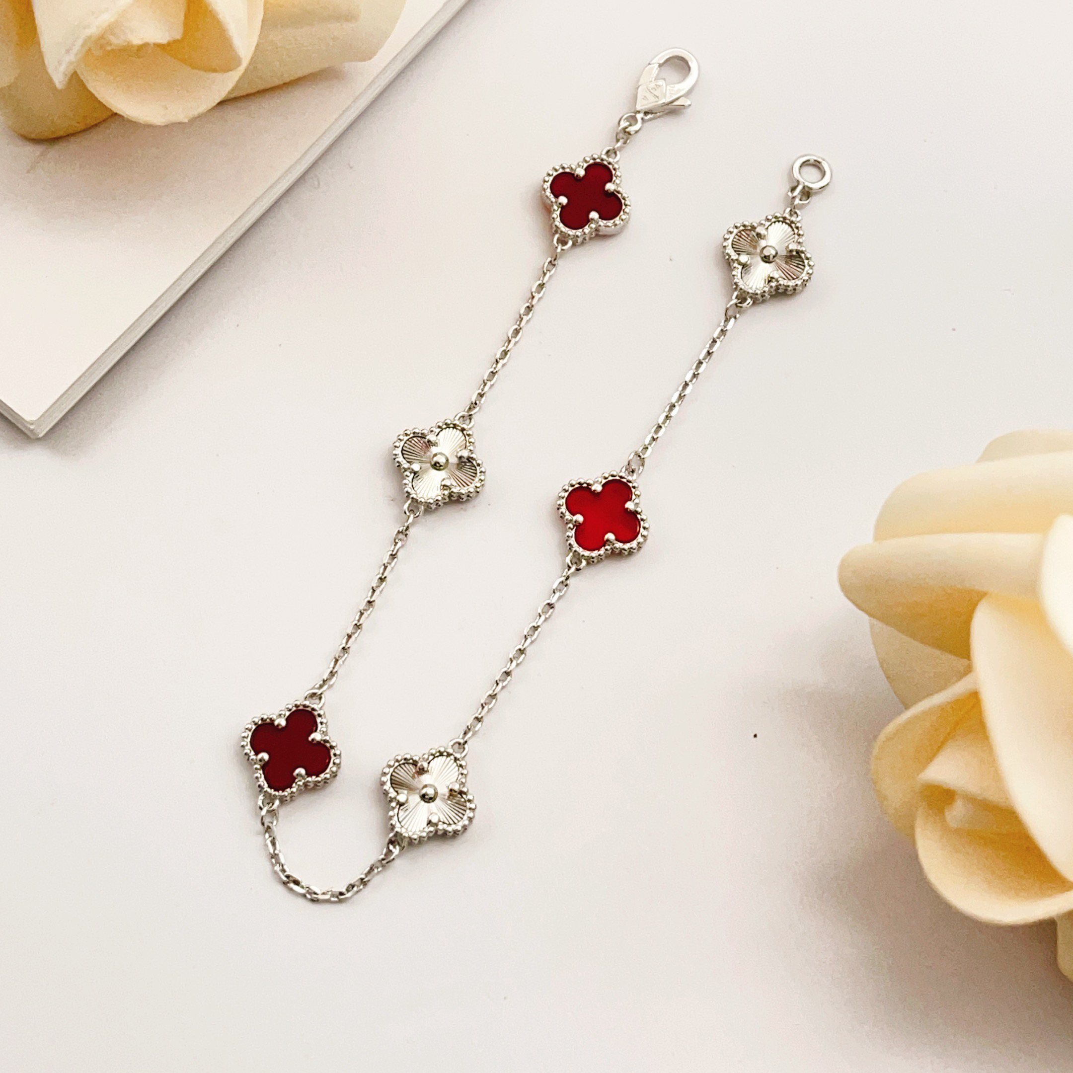 Van Cleef & Arpels Bracelet-47