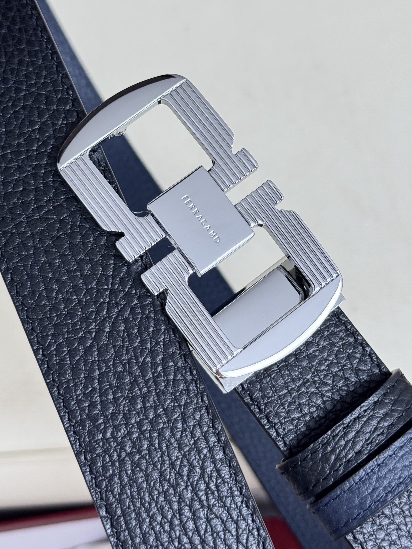 Ferragamo belt-108