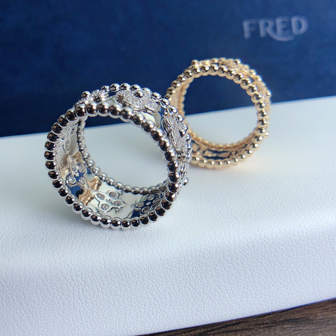 Van Cleef & Arpels ring-109