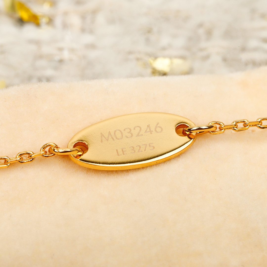 LV necklace-32