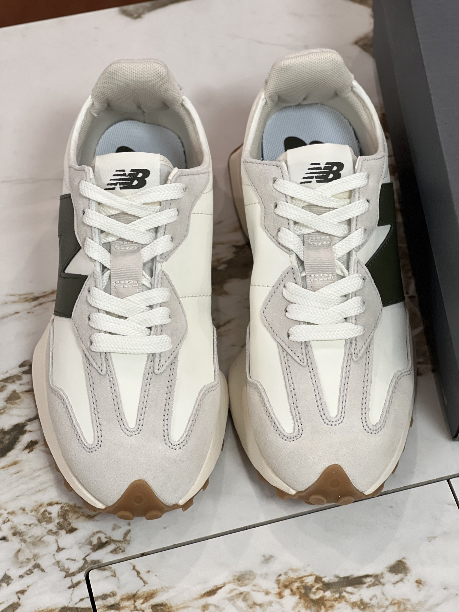 New Balance Sneakers-142
