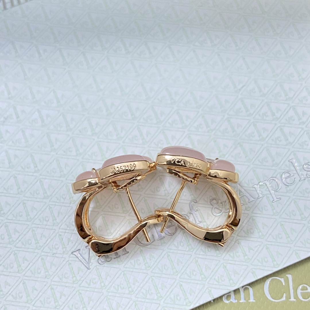 Van Cleef & Arpels earring-102