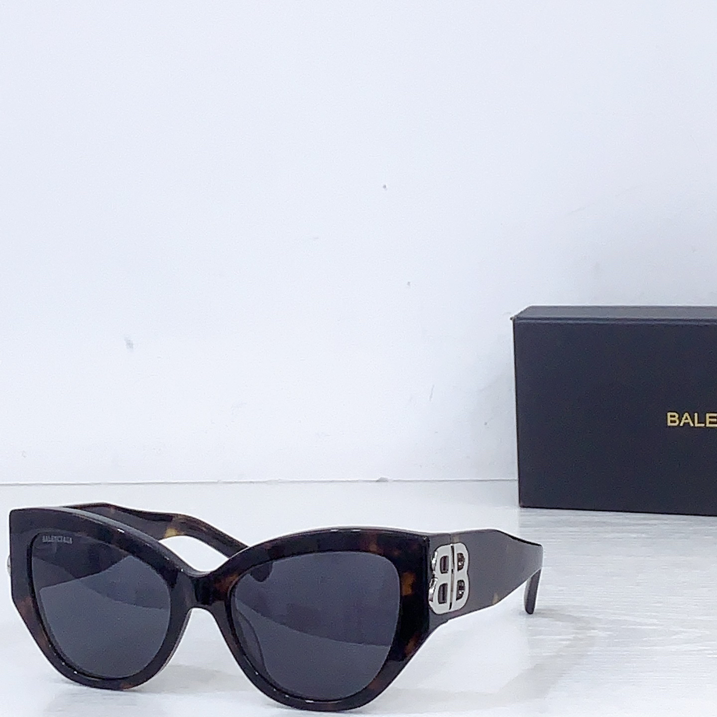 Balenciaga glasses-20