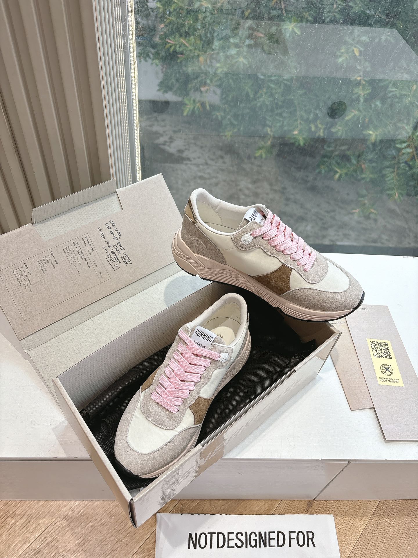 Golden Goose Sneakers-10