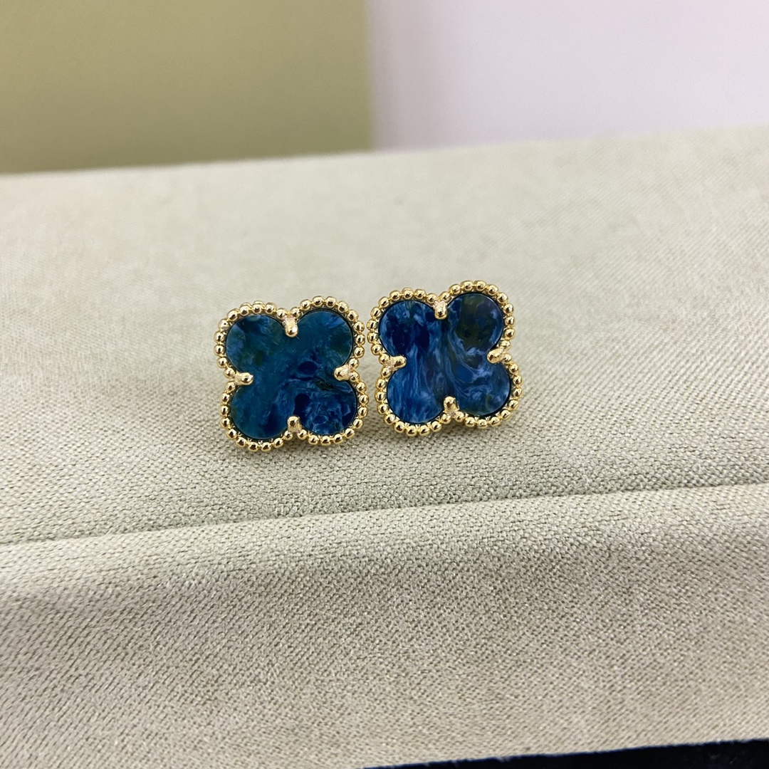 Van Cleef & Arpels earring-12
