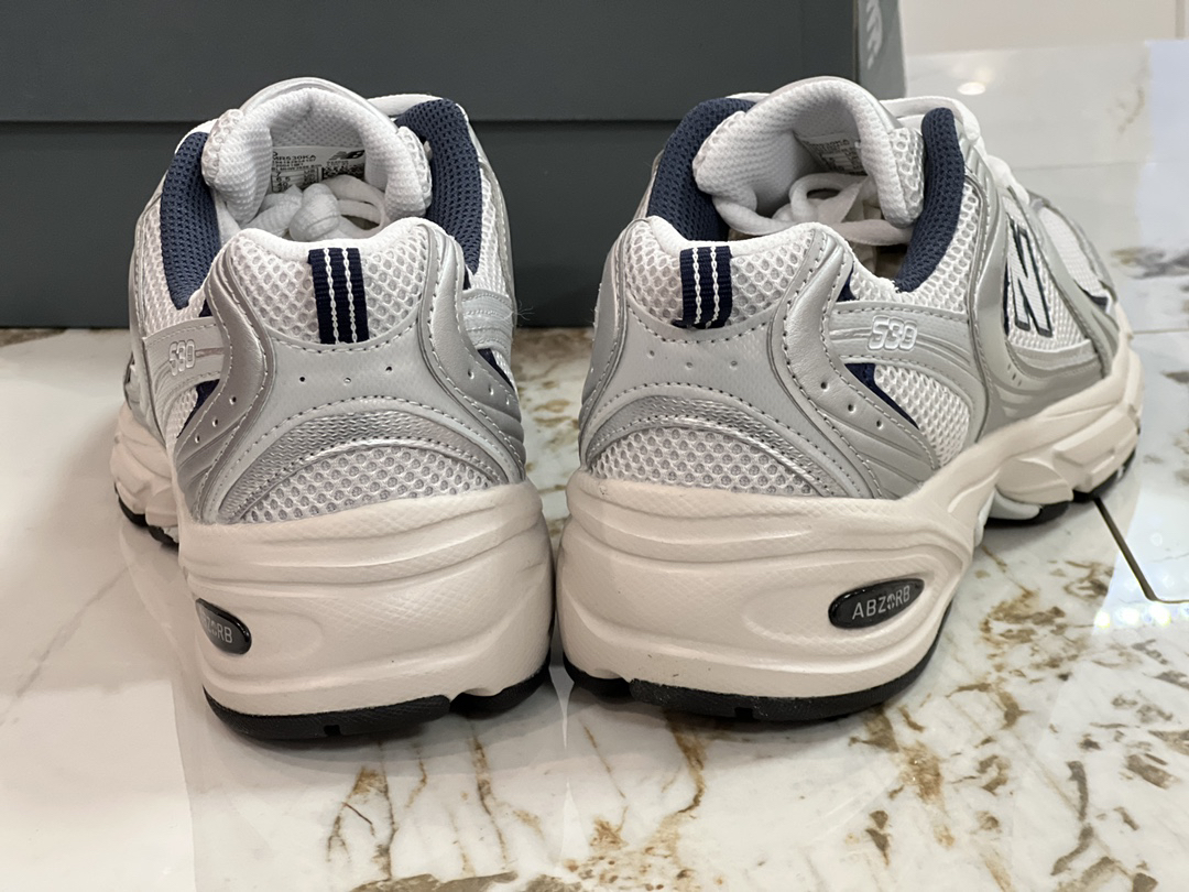 New Balance Sneakers-149