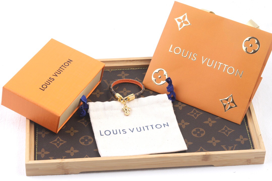 LV Bracelet-43
