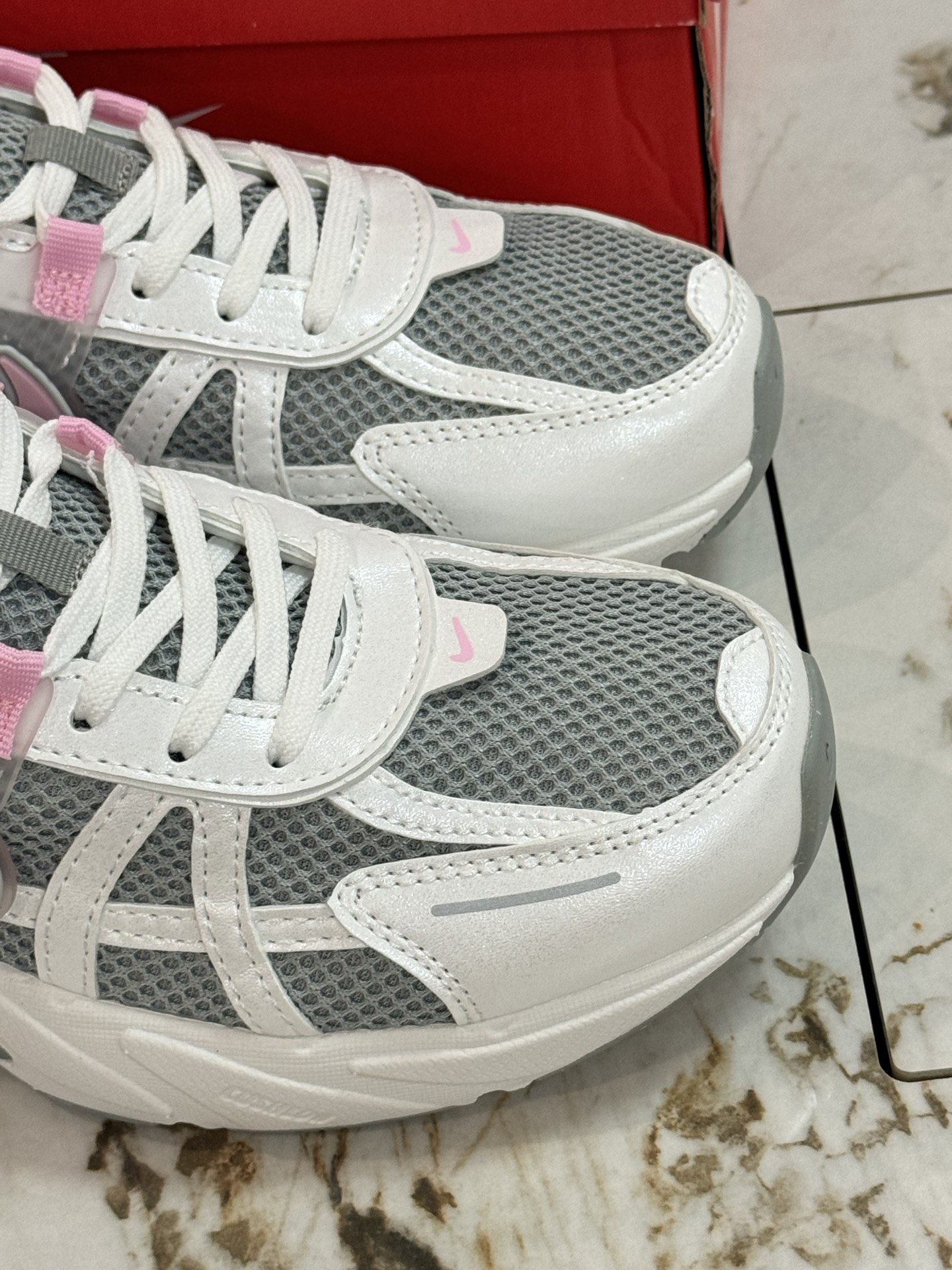 Nike Sneakers-246