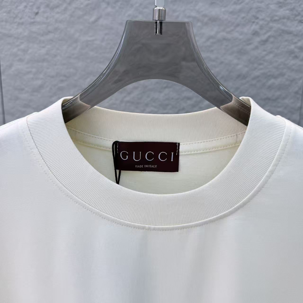 Gucci clothing-161