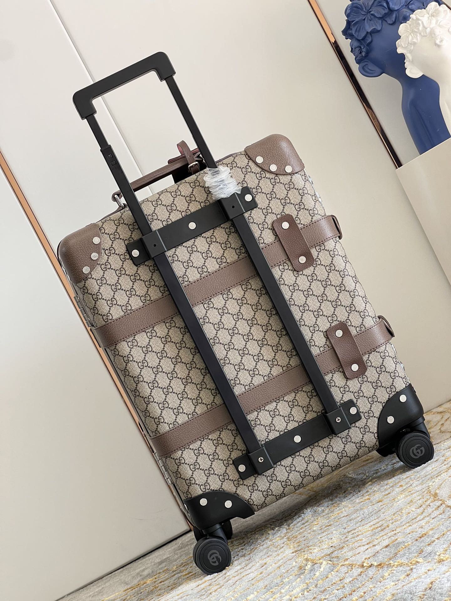 Gucci luggage-5
