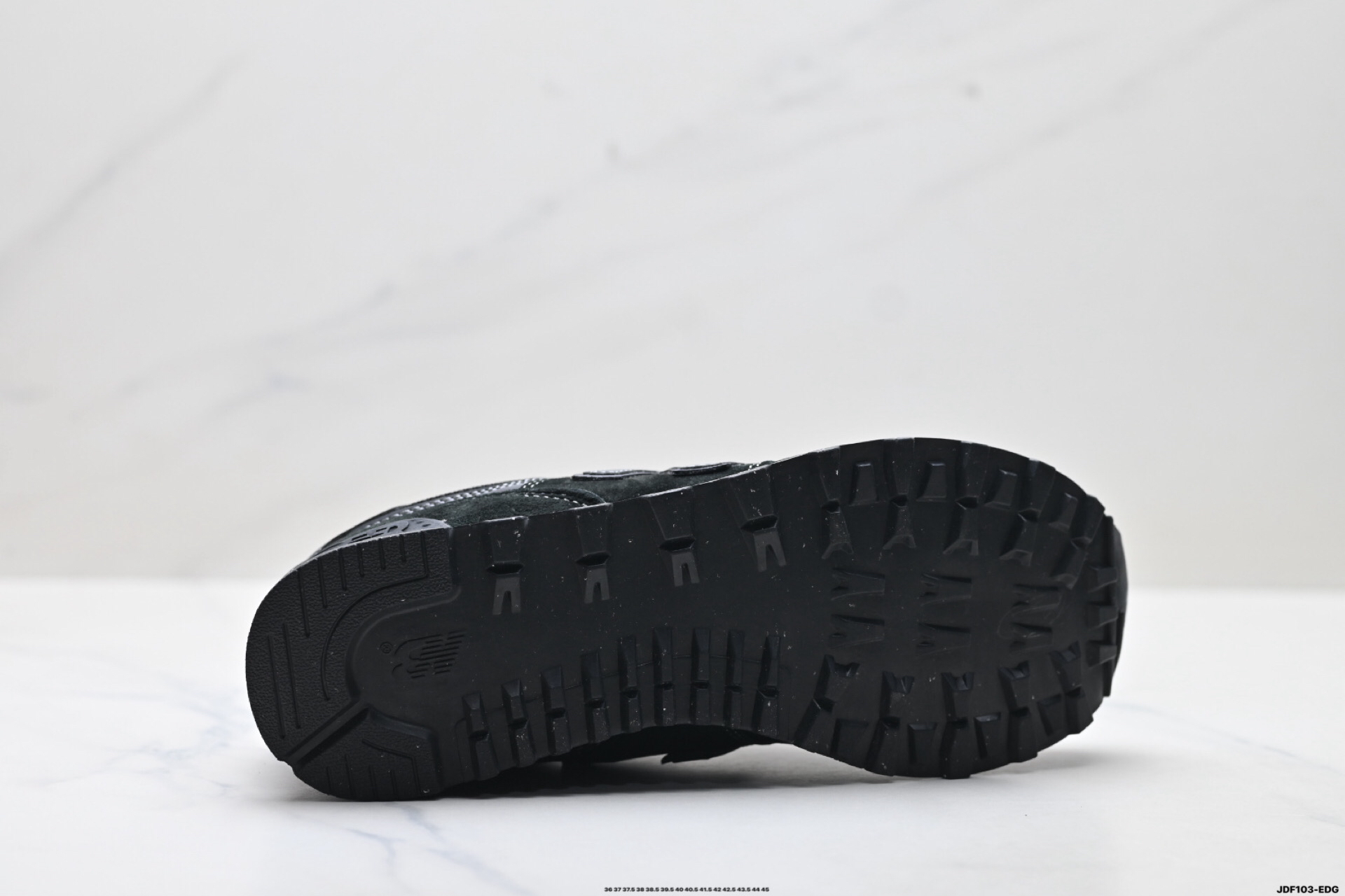 New Balance Sneakers-2